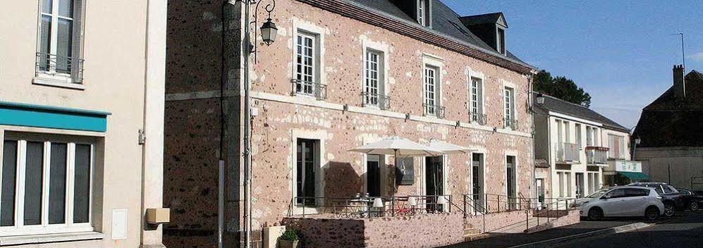 Logis - Auberge De L'Abbaye Thiron-Gardais Exterior foto